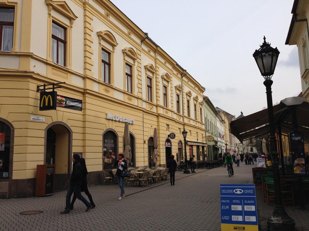 Szechenyi Apartman Eger Luaran gambar